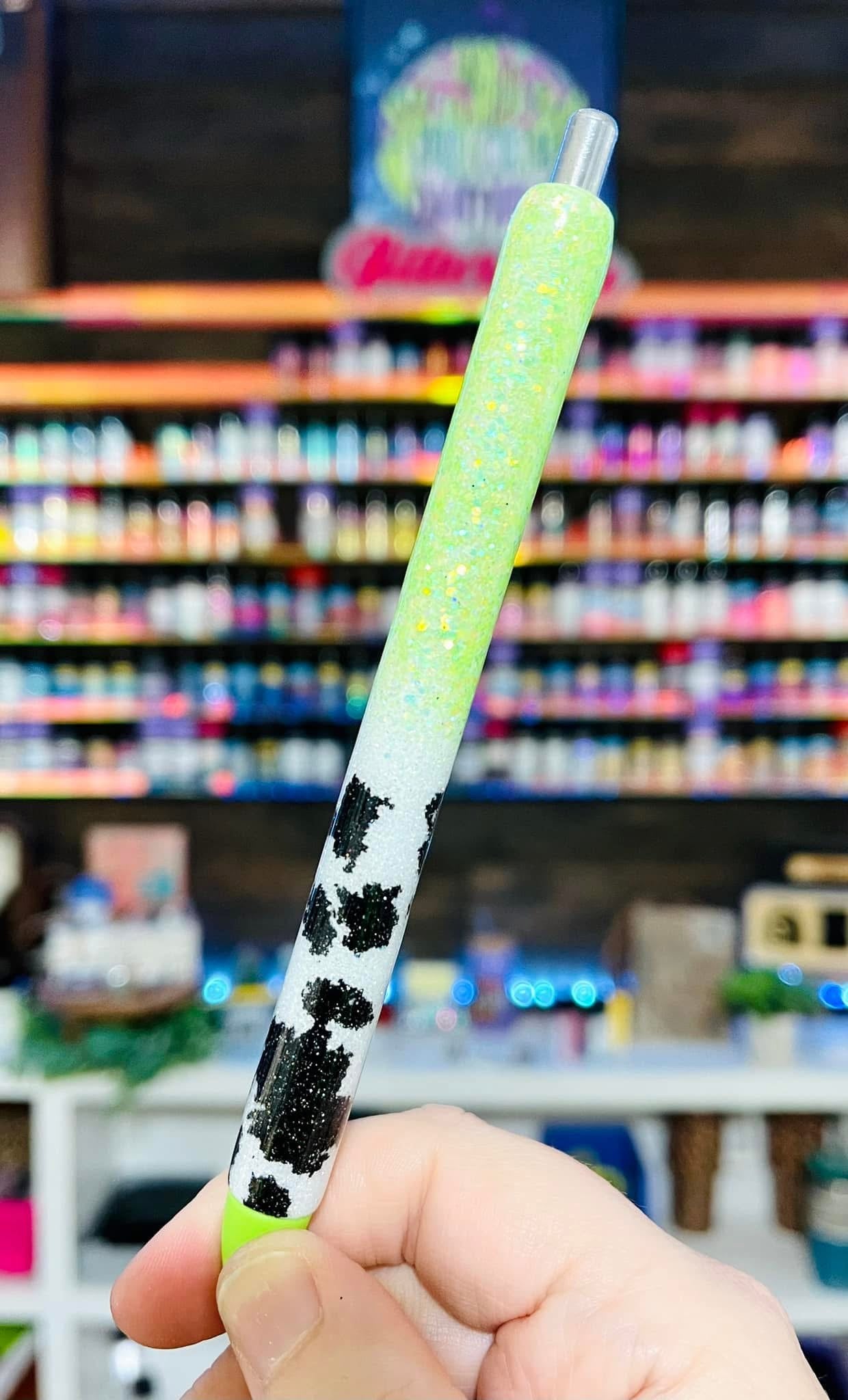 1/2 Cow Print Glitter Pen