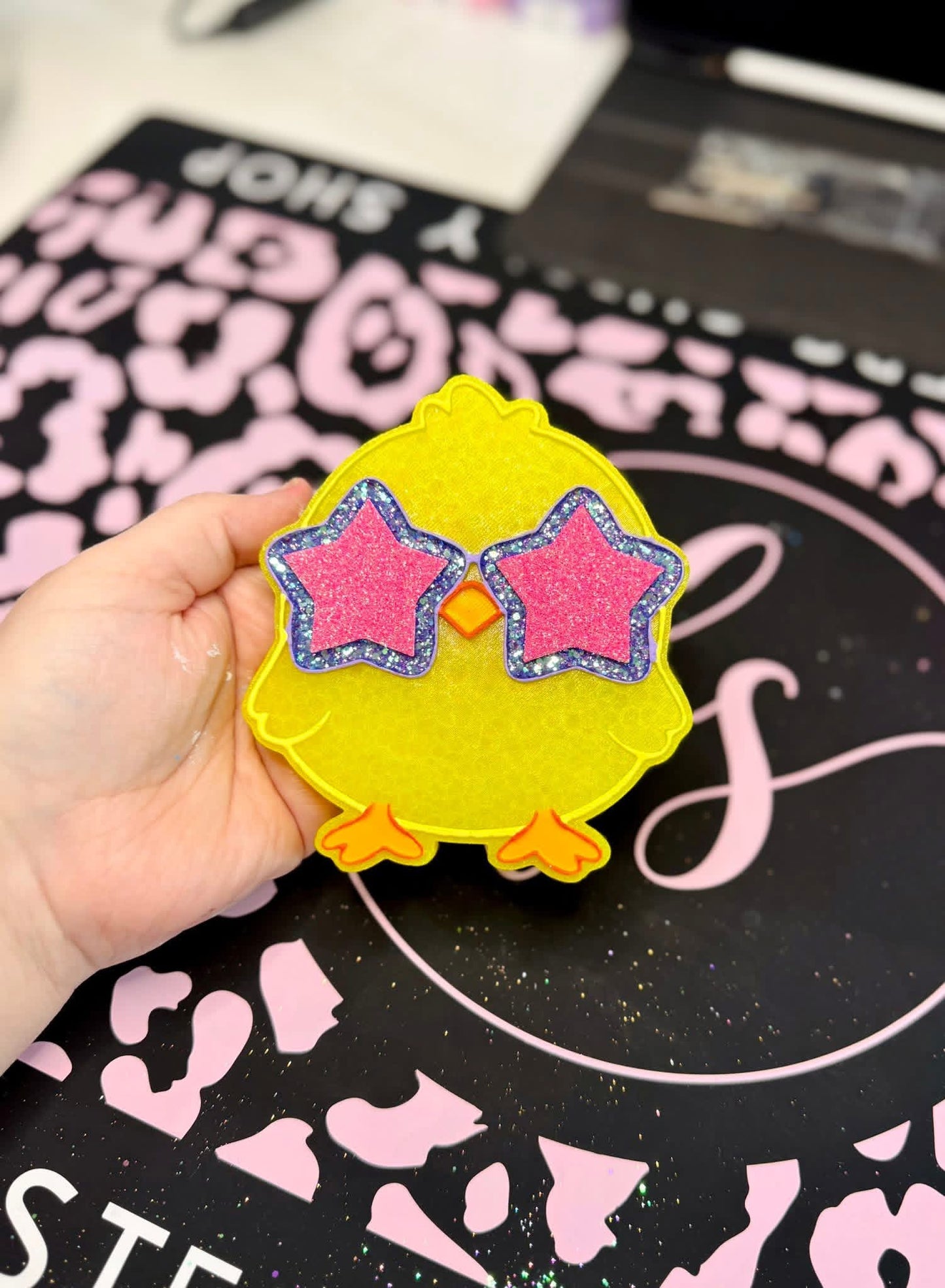 STAR CHICK IN GIRLY POP