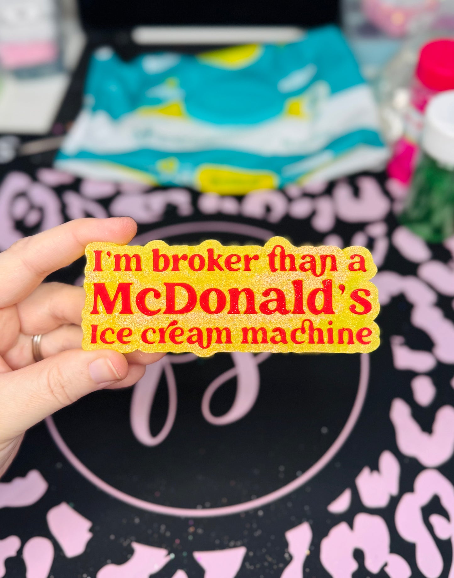 ICE CREAM MACHINE IN CLEAN COTTON